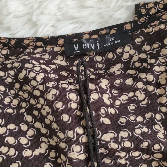 Very J Women's Plus Size Size 2XL Black and Tan Printed Long Sleeve Blouse - Picture 11 of 12